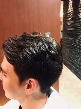 ヘアーモードキクチ 日本橋三越前店 ビジネスナチュラルパーマショート