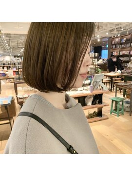 ヘアーエスクールシーユー 枚方T-SITE店(hair S.COEUR×Cu) ミルクティーベージュ×抜け感ボブ