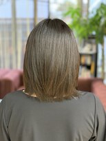 クオリス 上板橋店(QUALIS) ミディアムストレート 艶髪/ツヤ髪/さらさら/直毛