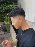 スキンフェードアップバングメンズスタイル