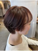 ピンクグレージュのマッシュショート