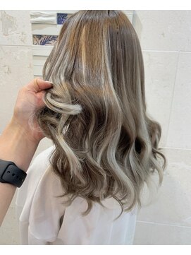 ラフューネ ヨコハマ(Raffune Yokohama) highlight beige／Raffune Yokonama SAYA