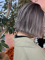 ルーヴェ(LOWE)&nbsp;能瀬　1 能瀬　4 美髪ラベンダーグレージュに切りっぱなしミニボ