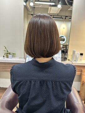 アルボーテルジェ(Art BeAute' ROUGET) ナチュラルブラウンの丸みボブ