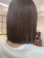 インビテーション(invitation) ラインボブ・ショコラ・ベージュ