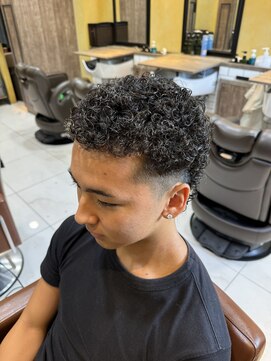 グルーマーズトウキョウ(GROOMER/S TOKYO) 【GROOMER/S 丸山】 マレットパーマ フェード スペインカール