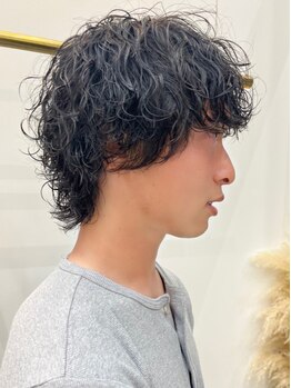 エマン(AIMANT)の写真/無造作できめすぎないラフなかっこよさであなたの魅力を最大限に引き出す◎周りのメンズと差のつくstyleに