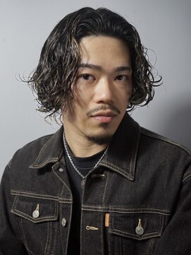 プレミアムバーバー 新宿店(PREMIUM BARBER produce by HIRO GINZA) スパイラルセンターパート