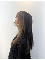 コルマーノ(COL MANO)&nbsp;【マルタ担当】フルフレーミングカラー