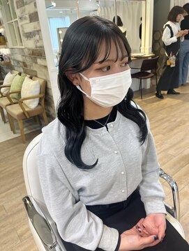 ネオリーブ チロル 横浜西口店(Neolive CiroL.) 顔まわりカット 韓国ヘア 艶感ブルーブラック