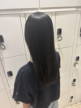 ケンジ 平塚 アネッタ(KENJE annetta) 艶髪/Aujuaトリートメント