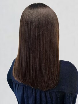 髪質改善トリートメント 艶髪 アッシュグレー セミロング