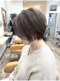 大人くびれ丸みショート