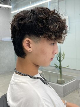 エルマーク 京都駅前(L-MARK) スパイラルパーマ/ツイストパーマ/メンズ/センターパート/波巻き