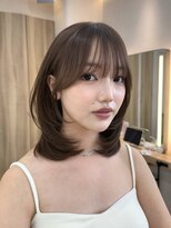 ウェイズトウキョウ 新宿店(Ways TOKYO) 前髪ありミディアムレイヤーカット顔まわり透明感カラーベージュ