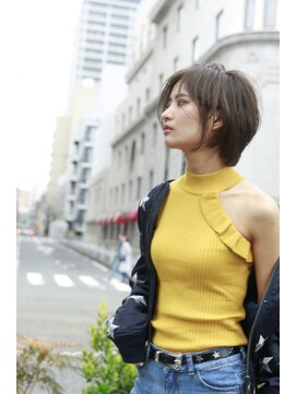 クラン(clan) clan<アッシュカラー斜めバング　重軽ウェーブ＞