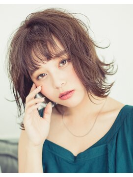 フェティッシュ(fetish) アンニュイな外跳ねボブ