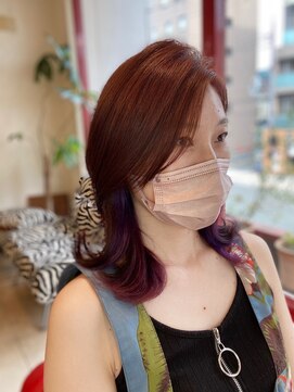 ヘアーステージ シーオーアル 外はねインナーカラー