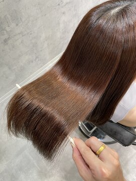 ラフトーキョウセカンド(RAF TOKYO 2nd) 【 RAF TOKYO 2nd SYOTA 】根元の矯正とゆがみ直し