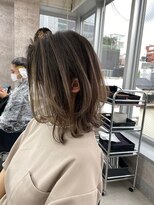 イキ 表参道(iki omotesando)&nbsp;モード/無造作ウェーブ/大人ガーリー[表参道駅]