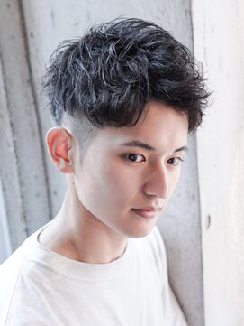 アルファ 新宿(alpha) フェザーパーマ/刈り上げセンターパート/サーフカール[新宿]