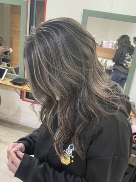 アップ(A+hair) ハイライトカラーミルクティーベージュケアブリーチダブルカラー