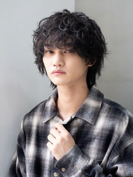 フィフス 天神大名(fifth) マッシュウルフとも相性の良い、シャドウパーマスタイル