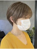 ショートヘア顔周りレイヤーブリーチダブルカラーショートボブ