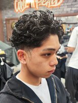 フォーコーナーズカットショップスリーセント 栄(FourCornersCutShop 3/cent)&nbsp;ギャングスパイラル/スパイラルパーマ/フェードカット