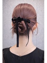 ストゥー(StueW.)&nbsp;お呼ばれパーティーヘアセット15/ヘアメイク/ブリーチ/レイヤー