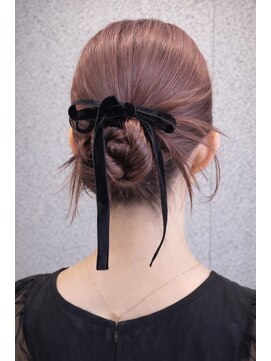 ストゥー(StueW.) お呼ばれパーティーヘアセット15/ヘアメイク/ブリーチ/レイヤー