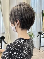 ビュートヨナカ(VIEW TOYONAKA)&nbsp;【３０代４０代５０代】襟足短めコンパクトショート/束感/小顔