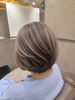 ティトラス(Titulos)&nbsp;ショートグラデーションボブ