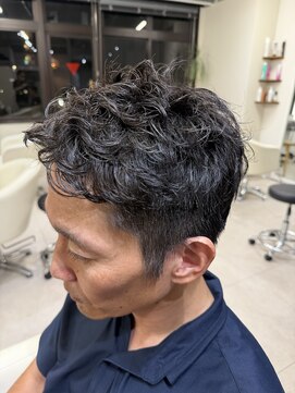 クレア(Klea) 動きのある大人メンズパーマスタイル♪