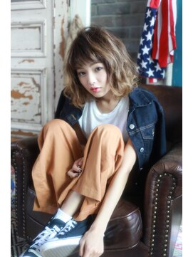 テイラー(Taylor) 【Taylor】 MIXウェーブボブ×艶ハニーベージュ