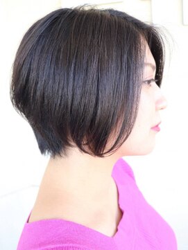 アクタノイド エット 香呂駅前店(actanoid etto) 小顔効果UPなショートボブ