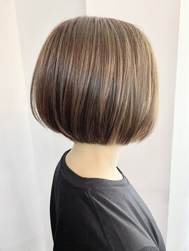 遊人セントラル(CENTRAL) ☆丸みショート&アッシュベージュ☆