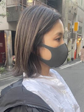 ロータス(Lotus) ハイライトグラデーションきりっぱなしボブ