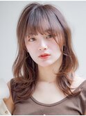 丸顔気になる方おすすめ☆顔周りレイヤー×艶グレージュ