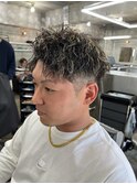 SEIYA指名 ツイストパーマ 金メッシュ