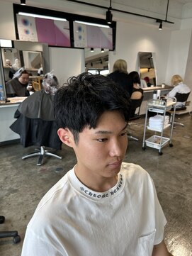 ザ オーダー(THE ORDER) アップバングショート