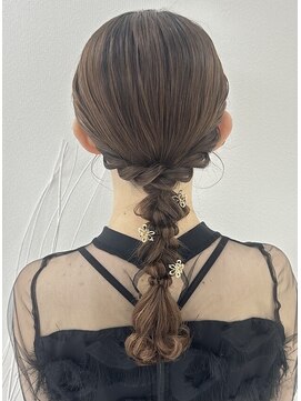 ヘアセットサロン サロンエイミー(salon aemii) 艶感のある編みおろしスタイル