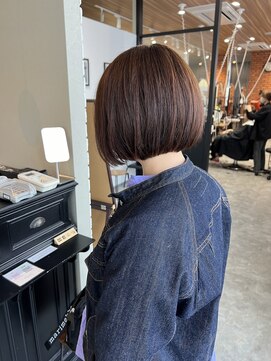 アットラップレーヴ(attrape-reve) 大人可愛いモカブラウンお首が綺麗に見えるボブカット