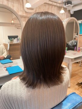 アオ 南浦和(ao.) 大人外はね切りっぱなしミディアム20代30代40代