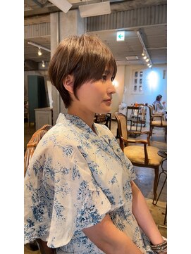 髪質改善と縮毛矯正の専門店 サンティエ(scintiller) 大人綺麗な小顔襟足スッキリショートボブ 30代40代50代