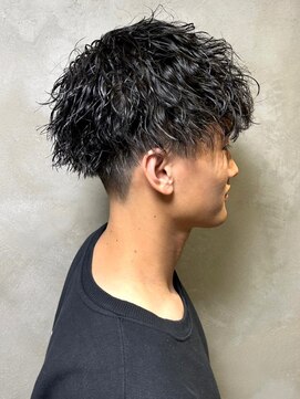 ディスイズバーバーサード(THIS IS BARBER 3rd) ツイストパーマ ツーブロックマッシュ 束感スタイリング