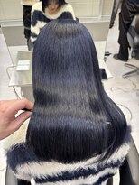 イキ 表参道(iki omotesando) ブルーブラック/ネイビーブルー/レイヤーカット/表参道駅