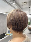 白髪ぼかしハイライトショート
