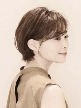 アンベリールフルー(EMBELLIR fleur) 大人のショートヘア