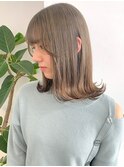 切りっぱなしボブタッセルボブハイトーンカラーミディアムボブ